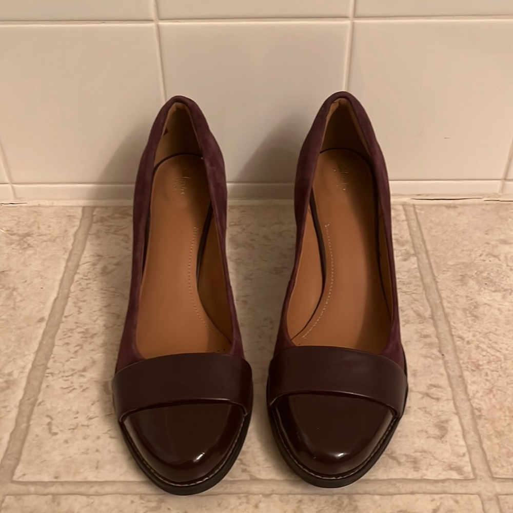 Clarks Artisan Patent and Suede Heels